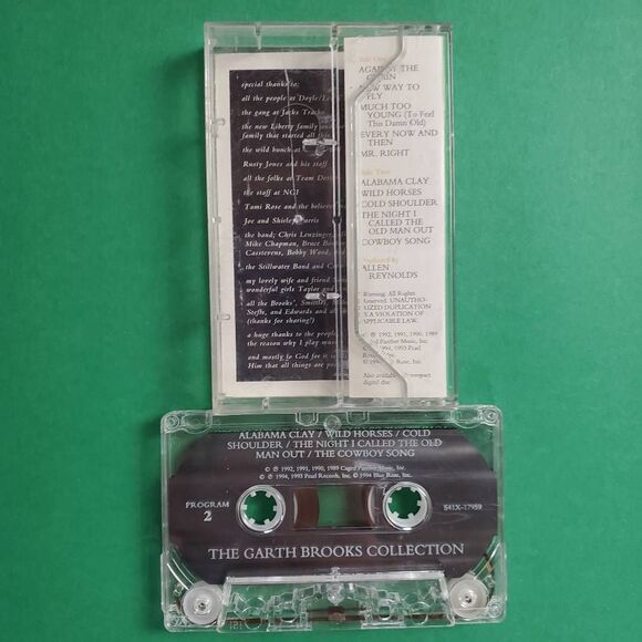 The Garth Brooks Collection Cassette 1994 Capitol - Picture 3 of 3